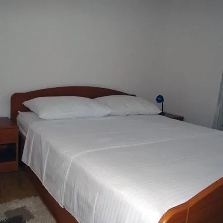 Okrug Gornji 24 * Trogir