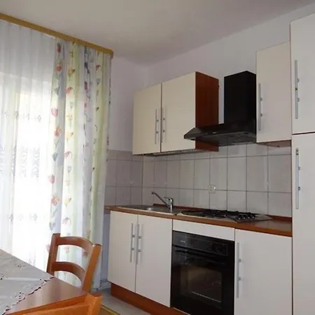 Okrug Gornji 24