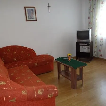 Okrug Gornji 24